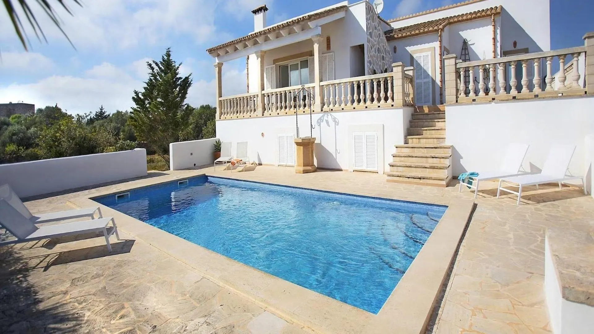 Tranquil Villa With Private Pool location